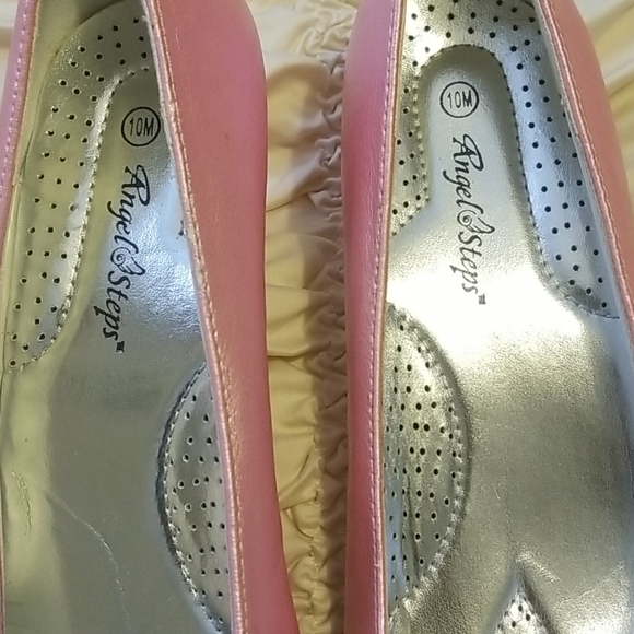 Heels - Picture 2 of 8